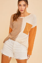 Load image into Gallery viewer, Round Neck Color Block Top
