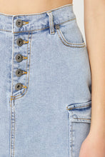 Load image into Gallery viewer, Buttoned Denim Skirt
