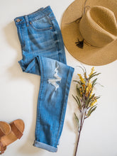 Load image into Gallery viewer, Mid Rise Super Skinny Jean
